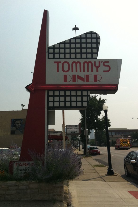 tommys diner.sign
