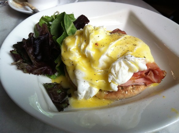 caficultura.eggs benedict